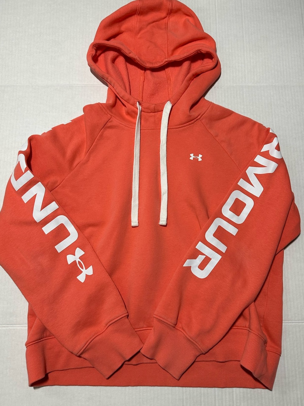 Women’s Under Armour Coral Drawstring Hoodie Size Small